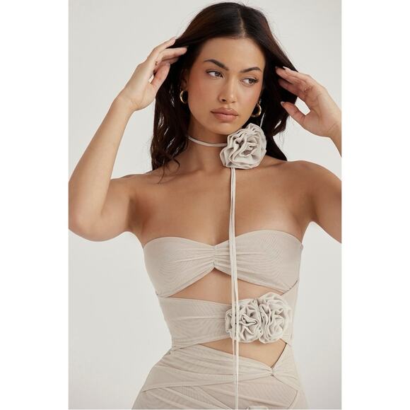 NWT HOUSE OF CB Caterina Floral Cutout Mini Dress in Fog - Picture 3 of 16